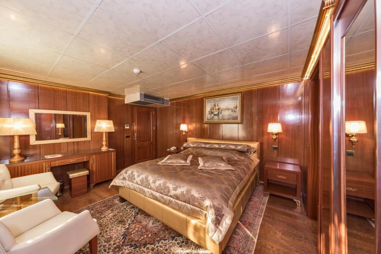 Cevheri's Hotel Istanboel Buitenkant foto